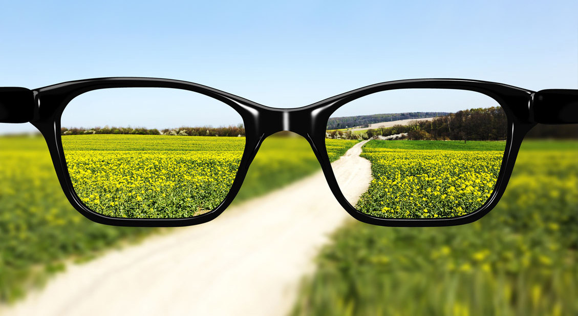 Pfiat di, Brille: 7 Gründe für das Augenlasern